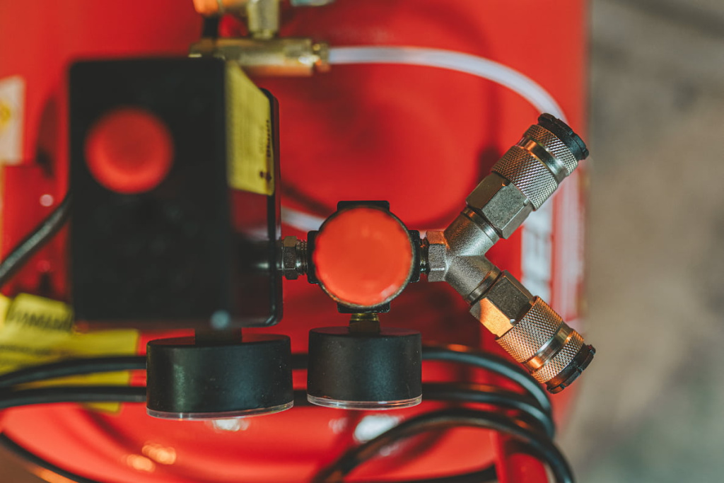 Как подключить реле давления к компрессору: пошаговая инструкция по подключению и установке